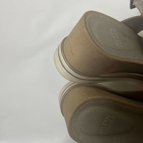 EILEEN FISHER CRISSCROSS WEDGE SIZE 8 - Picture 3 of 6
